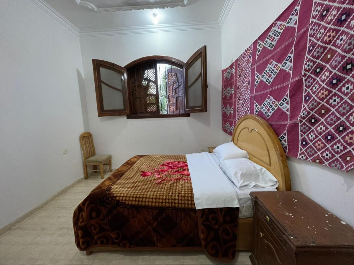 לוקסור Bob Marley Bed & Breakfast & Restaurant מראה חיצוני תמונה